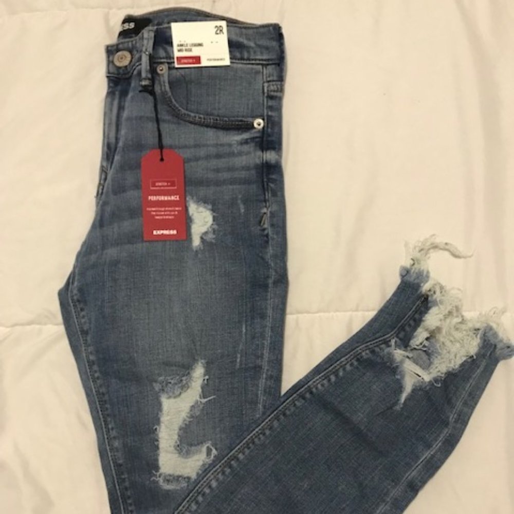 Express NWT mid rise ankle legging